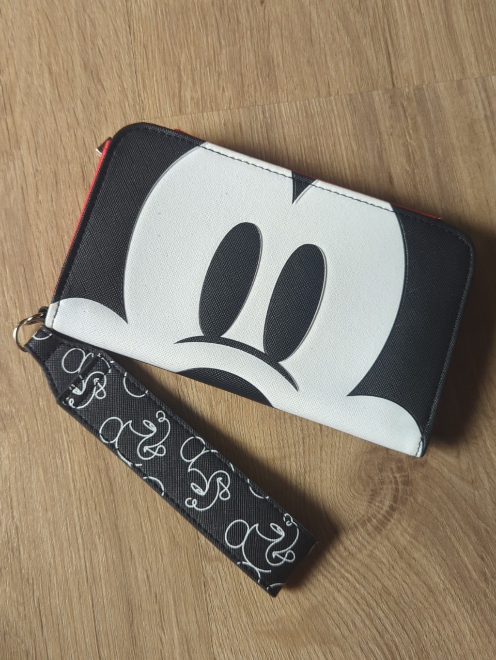 Bioworld Mickey Mouse Snap Wristlet Wallet